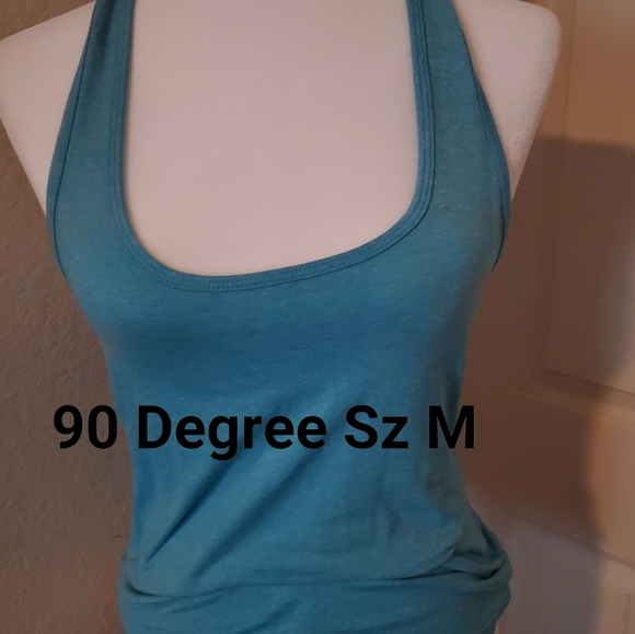 10 Tops - Picture 4 of 10